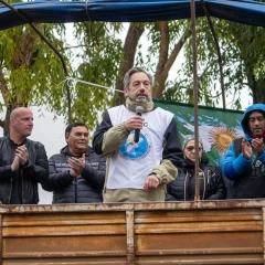 Los gremios marcharon a Casa de Gobierno en contra del ajuste