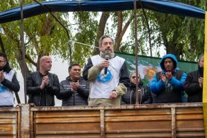 Los gremios marcharon a Casa de Gobierno en contra del ajuste Los gremios marcharon a Casa de Gobierno en contra del ajuste