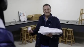 Votó Manuel Adorni y llamó a todos los jóvenes a concurrir a las urnas Votó Manuel Adorni y llamó a todos los jóvenes a concurrir a las urnas