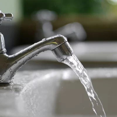 Corte de agua en Río Gallegos: finalizaron las reparaciones en el acueducto dañado