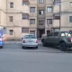 Río Gallegos: tiraron a un hombre de una ventana de los 400 Departamentos y lucha por su vida