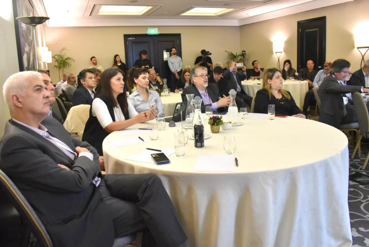  En el marco del Día de la Minería, se realizó un desayuno para la prensa, presentando la Arminera 2025. FOTO: CAMILA FERRER POSE/LA OPINIÓN AUSTRAL