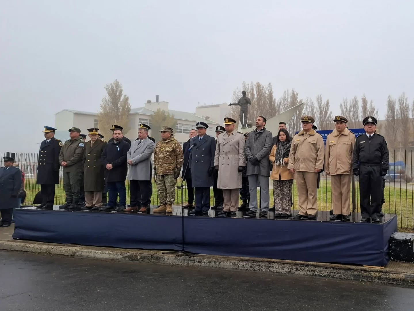La Fuerza Aérea Argentina conmemoró su Bautismo de Fuego y honró a los héroes de Malvinas con un emotivo acto en Río Gallegos