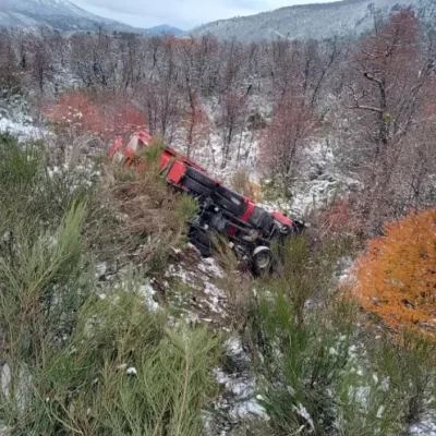 Camión de Vialidad Nacional cayó por un barranco en Ruta 40