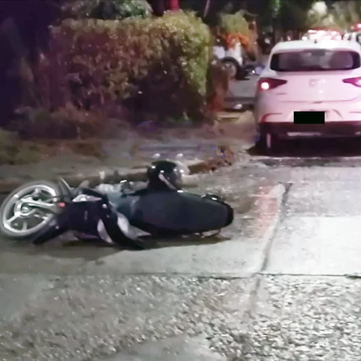 Un motociclista al Hospital Regional Río Gallegos tras ser embestido por un auto