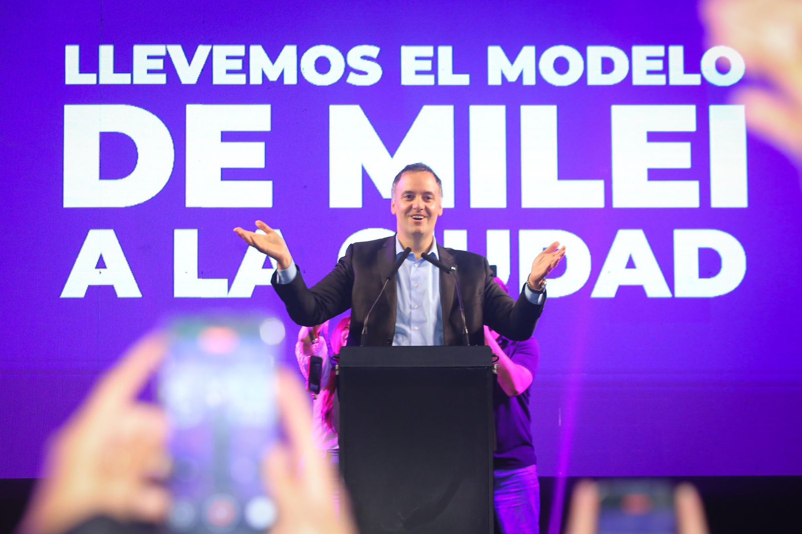 Treffinger acompañó el cierre de campaña de Manuel Adorni en Recoleta