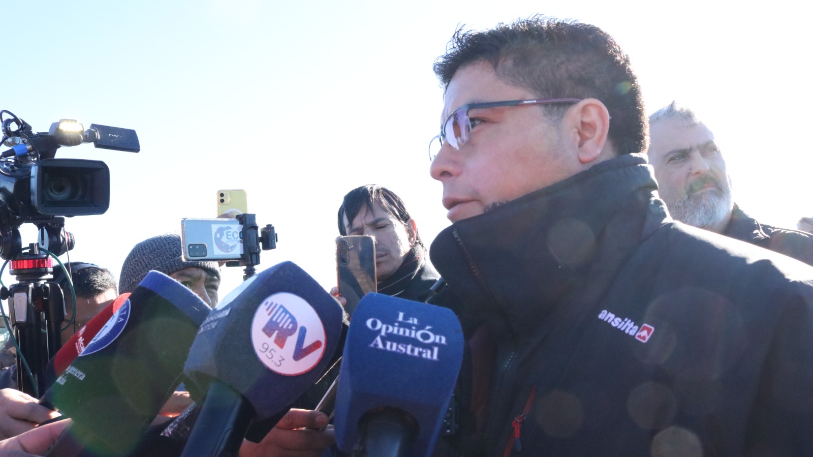  El gobernador de Santa Cruz inauguró un acueducto en la zona norte de la provincia. FOTO: TAMARA MORENO / LA OPINIÓN AUSTRAL.