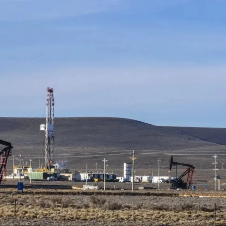 Santa Cruz adjudicó las áreas petroleras cedidas por YPF en el norte de la provincia: con cuál se quedará cada empresa Santa Cruz adjudicó las áreas petroleras cedidas por YPF en el norte de la provincia: con cuál se quedará cada empresa