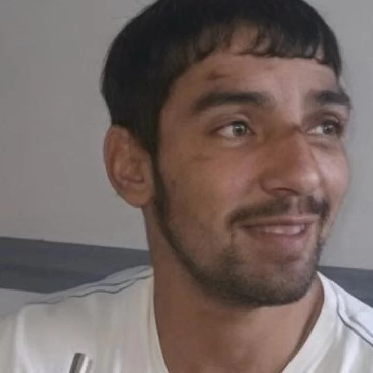Un joven lleva más de una semana desaparecido y marcharon por su búsqueda