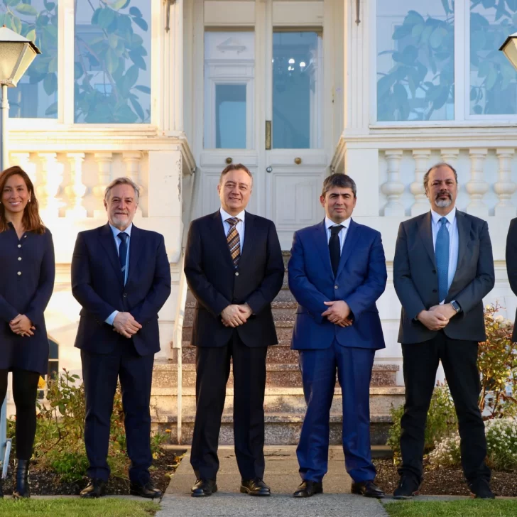 Julio Zárate y Claudio Vázquez junto a otros jueces argentinos visitaron Punta Arenas