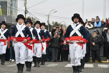 Fotogalería: así se vivió el acto y desfile del 25 de Mayo en Río Gallegos