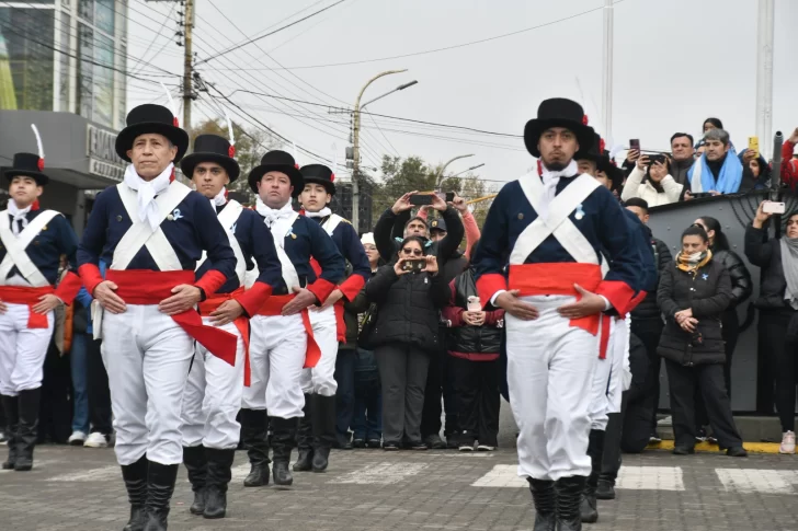 Fotogalería: así se vivió el acto y desfile del 25 de Mayo en Río Gallegos