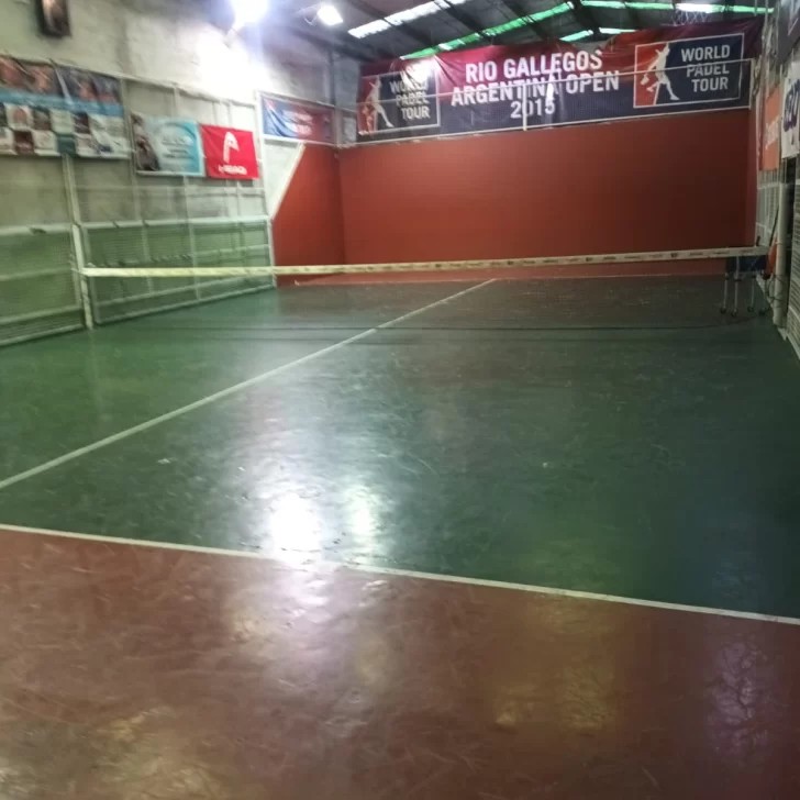 Se juega torneo de padel patagónico en Casablanca