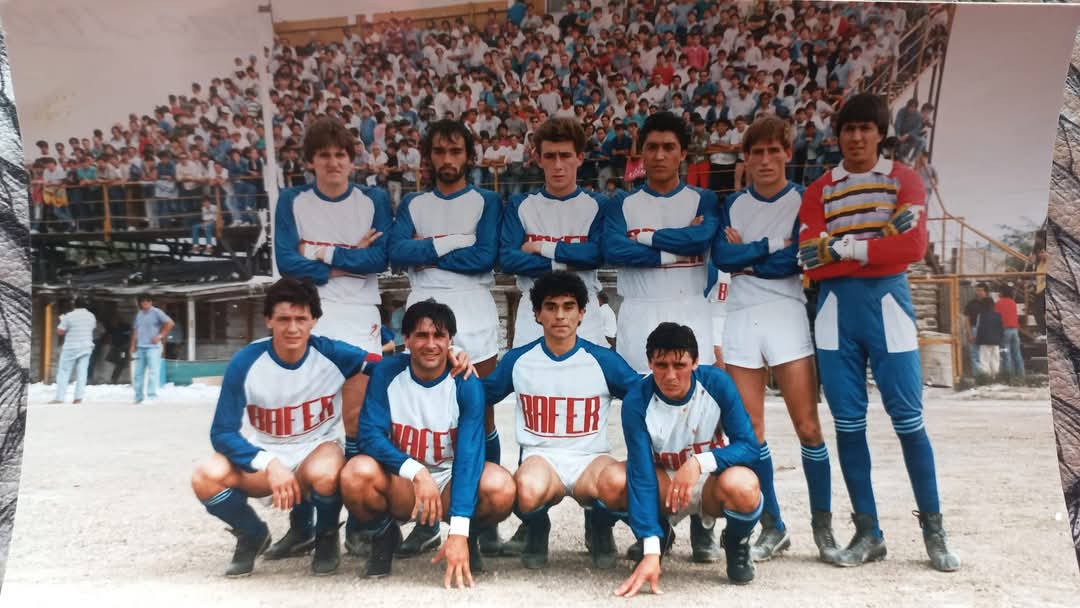 El equipo de Bancruz aquella lluviosa tarde de 1990 en cancha de Ferro