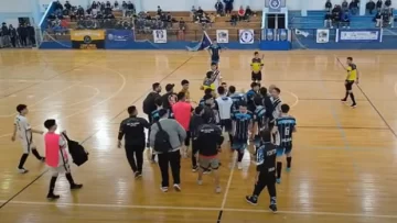 Batahola en el torneo de futsal en Río Turbio con SDC Patagonia