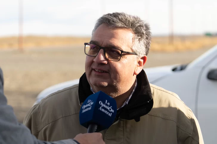 De la Torre dijo que el gobernador le pidió que antes de fin de mes los vecinos tienen que tener gas