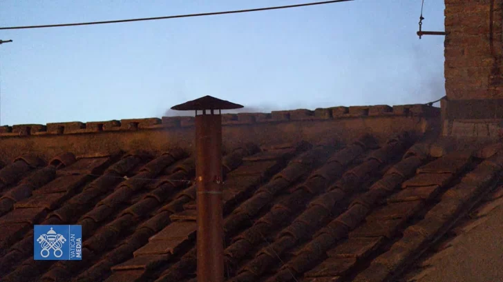 Humo negro: cómo sigue la votación para elegir al sucesor del papa Francisco