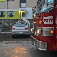 Bomberos controlaron un incendio de un auto: fue accidental por un desperfecto mecánico