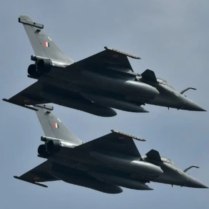 India disparó misiles a través de la frontera con Pakistán