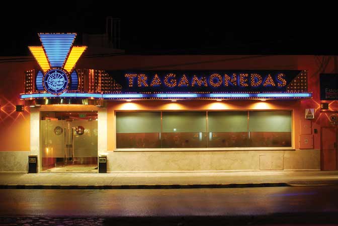Le negaron el ingreso al casino por estar alcoholizado, sacó un cuchillo y lo detuvieron