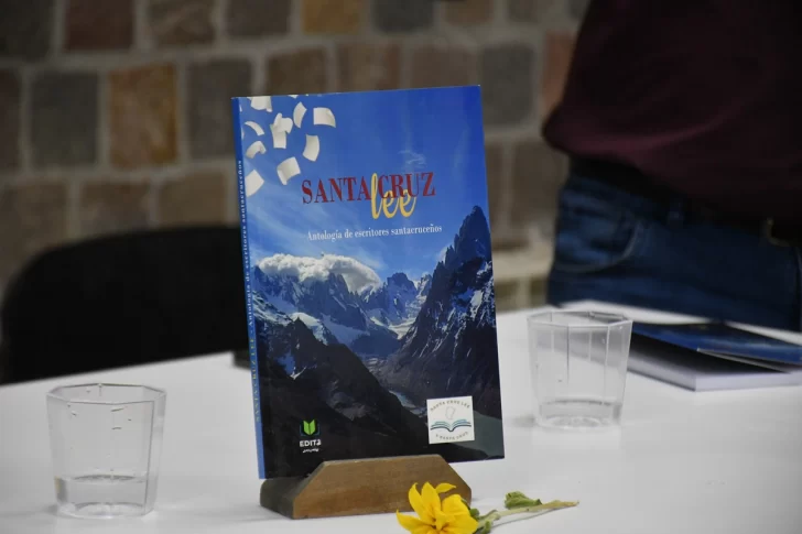  La portada de la antología 