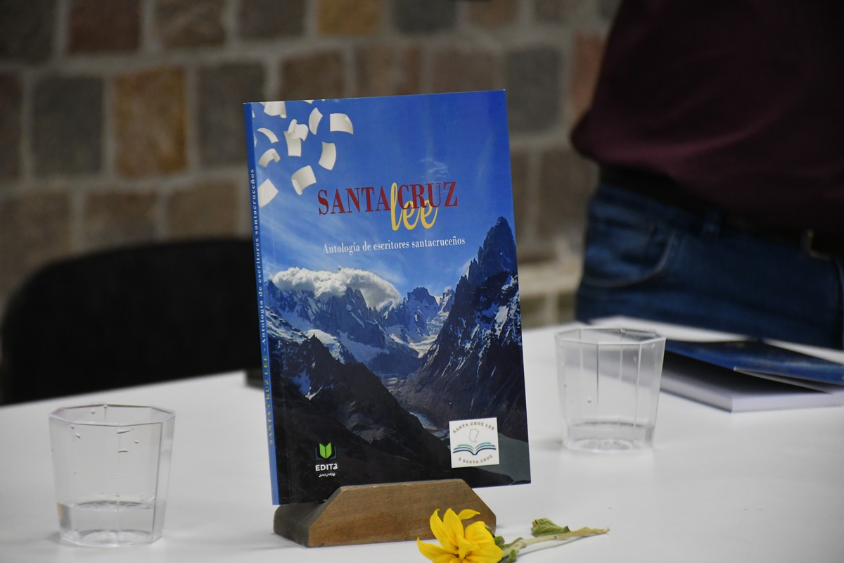  La portada de la antología 