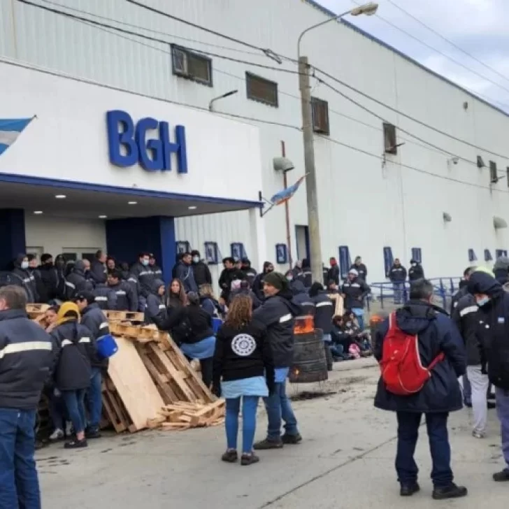 Eliminación de aranceles a las importaciones: “Si no hay marcha atrás, en las puertas de las fábricas arderán los tachos”
