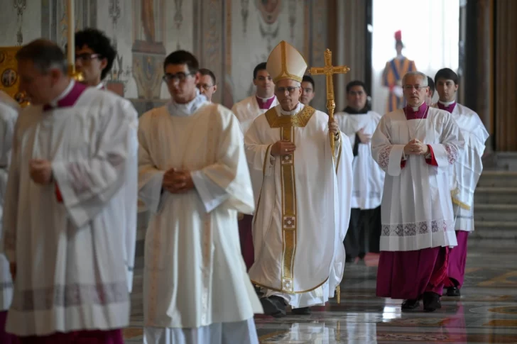 Primera misa de León XIV como Papa: “Me llamaron para llevar una cruz y para ser bendecido con esta misión” Primera misa de León XIV como Papa: “Me llamaron para llevar una cruz y para ser bendecido con esta misión”