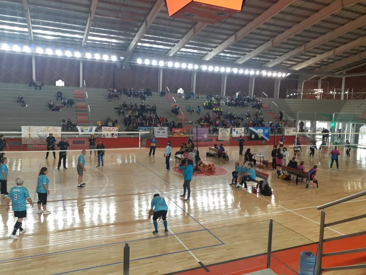 Se juega la Liga de Calafate con invitados
