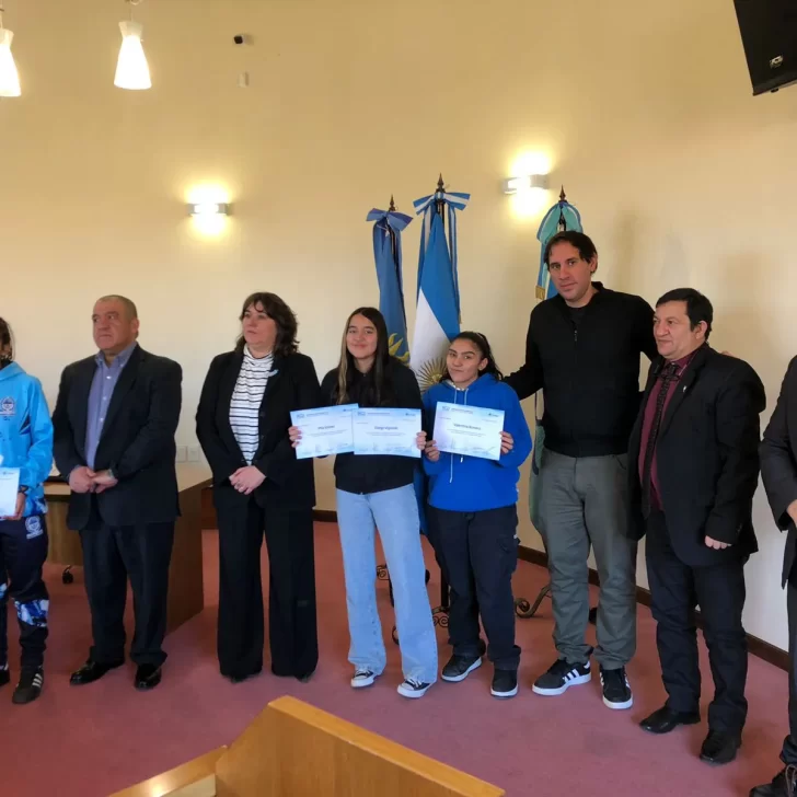 Homenaje del Consejo deliberante de El Calafate a deportistas