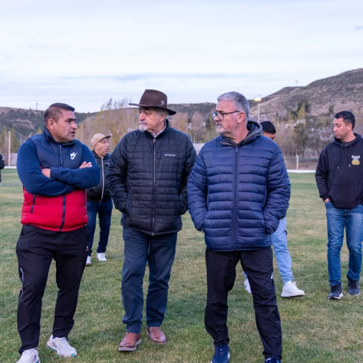 Othar Macharasvili visitó el predio del Club Veteranos de Laprida