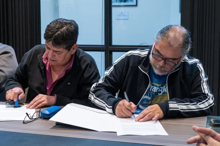 othar-paritaria-firma-728x485 othar-paritaria-firma-728x485