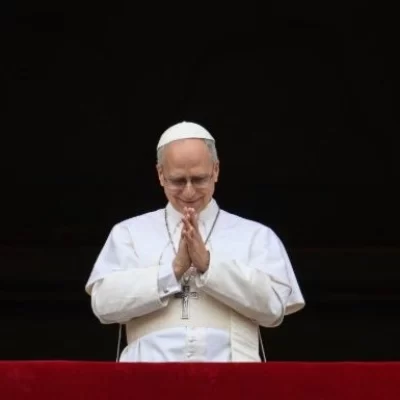 “¡Nunca más la guerra!”: el papa León XIV pidió la paz en Ucrania y Gaza en su primer discurso en el Vaticano desde su elección