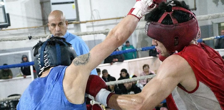 Jesús Millalonco perdió por puntos en Caleta Olivia
