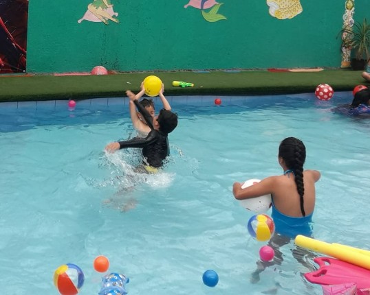 Varios niños se intoxicaron con cloro en una pileta durante un cumpleaños