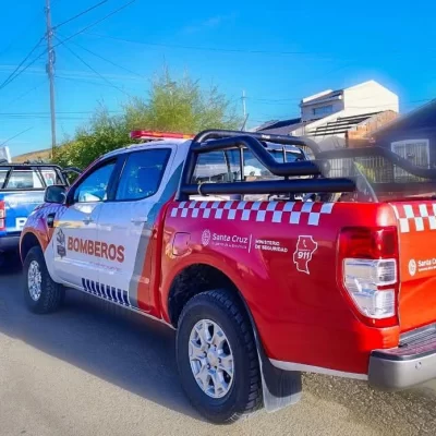 Bomberos debieron asistir a un hombre de avanzada edad que se cayó y no podía moverse
