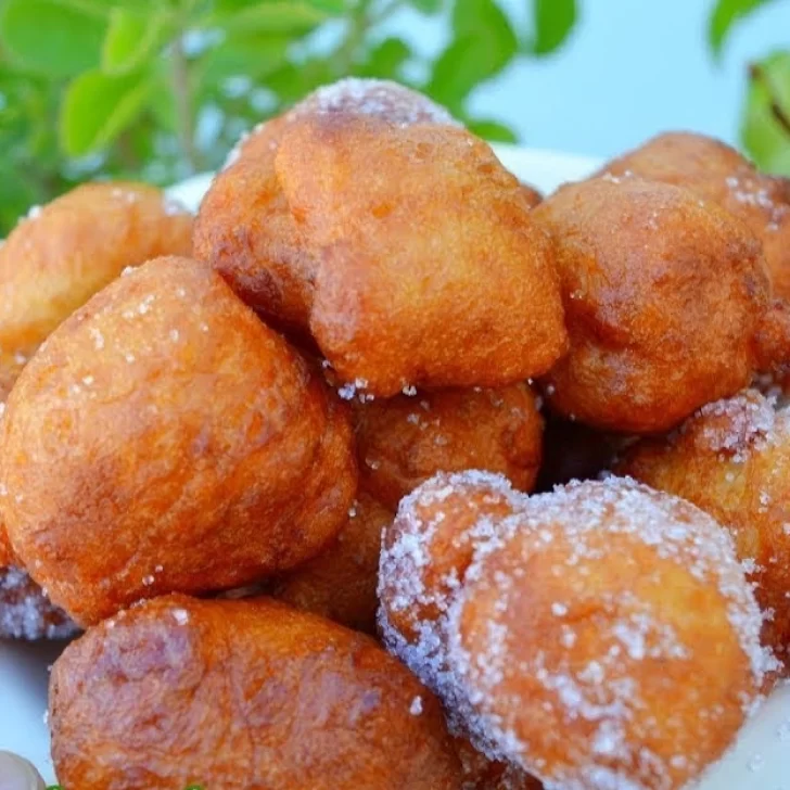 Receta de buñuelos dulces con azúcar en solo 4 pasos