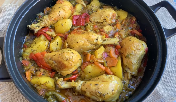 Receta de cazuela de pollo: rápida, fácil y con pocos ingredientes
