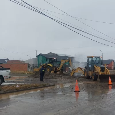 Corte de agua en Río Gallegos por una rotura en el acueducto