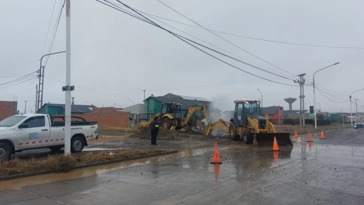 Corte de agua en Río Gallegos por una rotura en el acueducto