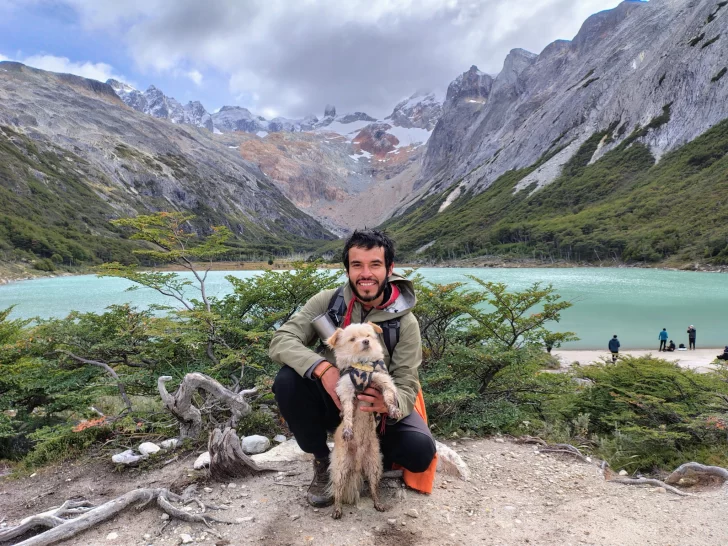 Franco y su perro Milo recorren Latinoamérica en bicicleta, llegaron a Río Gallegos y buscan un aventón para seguir viaje Franco y su perro Milo recorren Latinoamérica en bicicleta, llegaron a Río Gallegos y buscan un aventón para seguir viaje