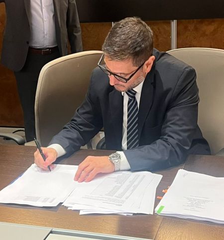 Oscar Vera tras el acuerdo de YPF y FOMICRUZ: “En tres meses entregaremos las áreas a las nuevas empresas”