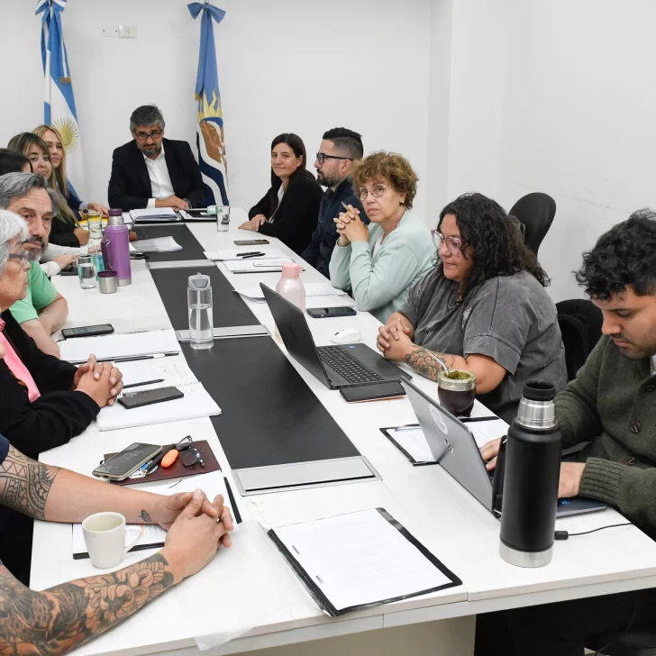 Adosac convocó a un congreso para analizar próximas acciones a tomar de cara a la paritaria