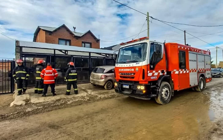 Alerta en Río Gallegos: Bomberos evitaron una tragedia por monóxido de carbono