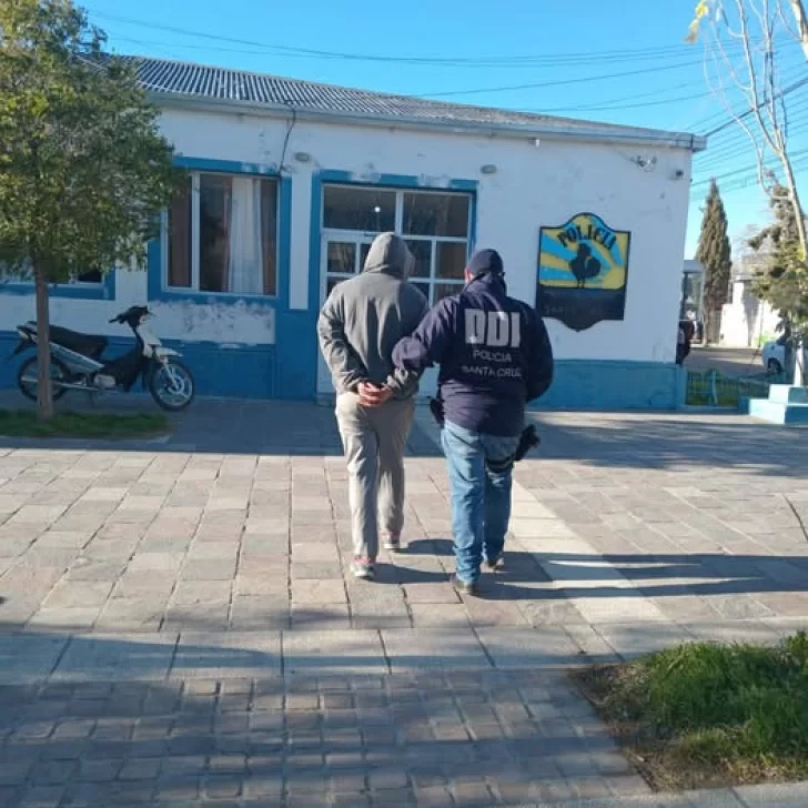 Lo buscaban por una causa de hurto y lo atraparon durante un allanamiento