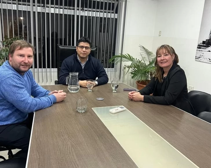 Claudio Vidal se reunió con la intendenta Zulma Neira: “Los Antiguos nos necesita unidos”