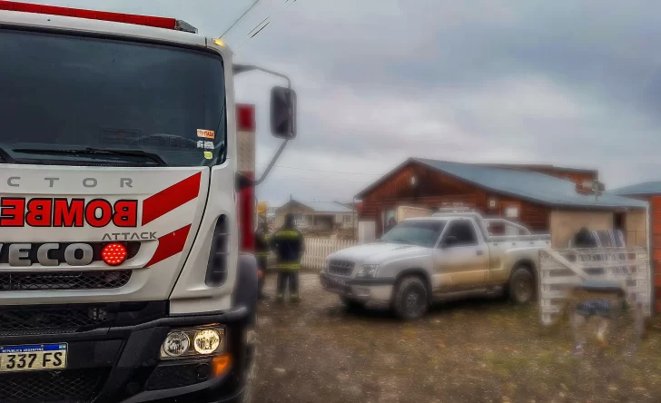 Bomberos sofocaron un principio de incendio en una casa de Piedra Buena y evitaron una tragedia