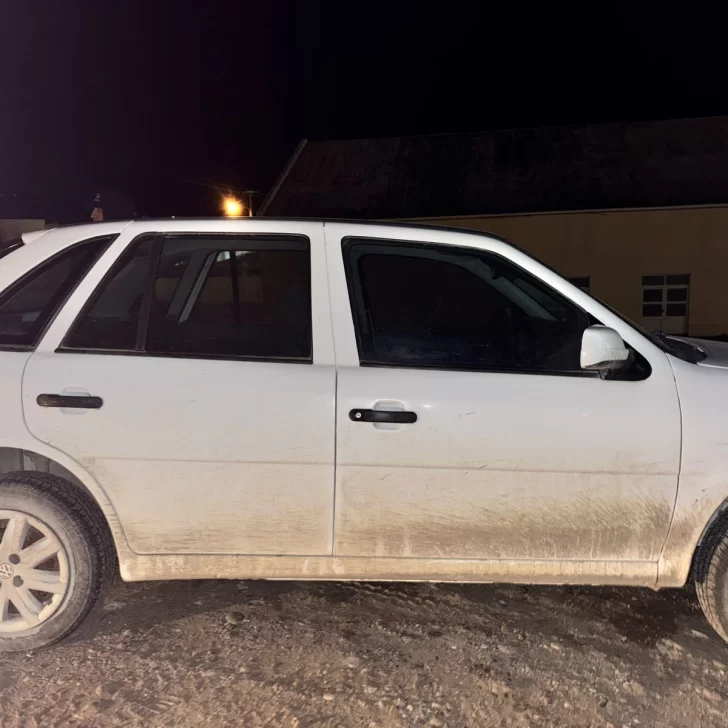 Robaron un auto en pleno centro y lo abandonaron horas después en un barrio periférico