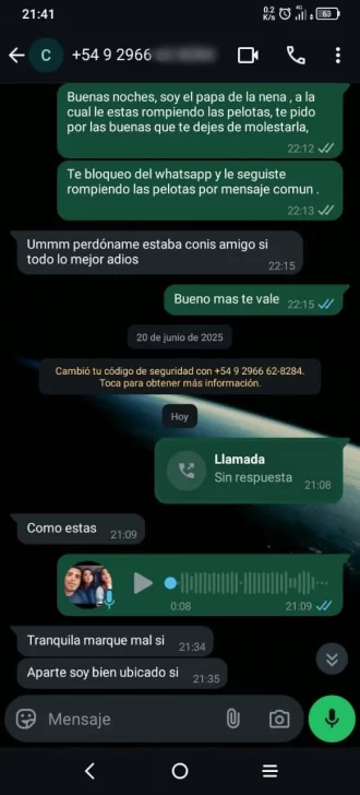  El intercambio entre el padre de la presunta víctima y el acusado. (FOTO: LA OPINIÓN AUSTRAL)