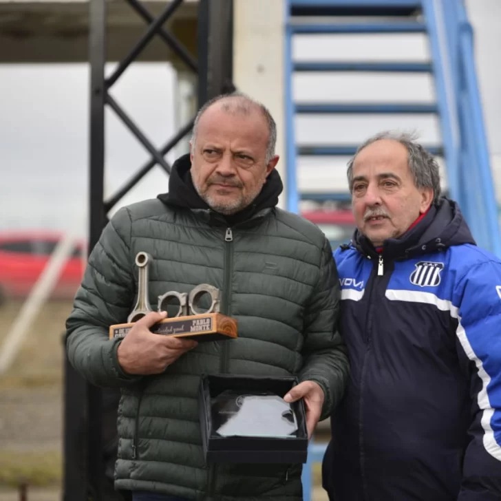 Quienes son los pilotos que componen el club de las 100 carreras